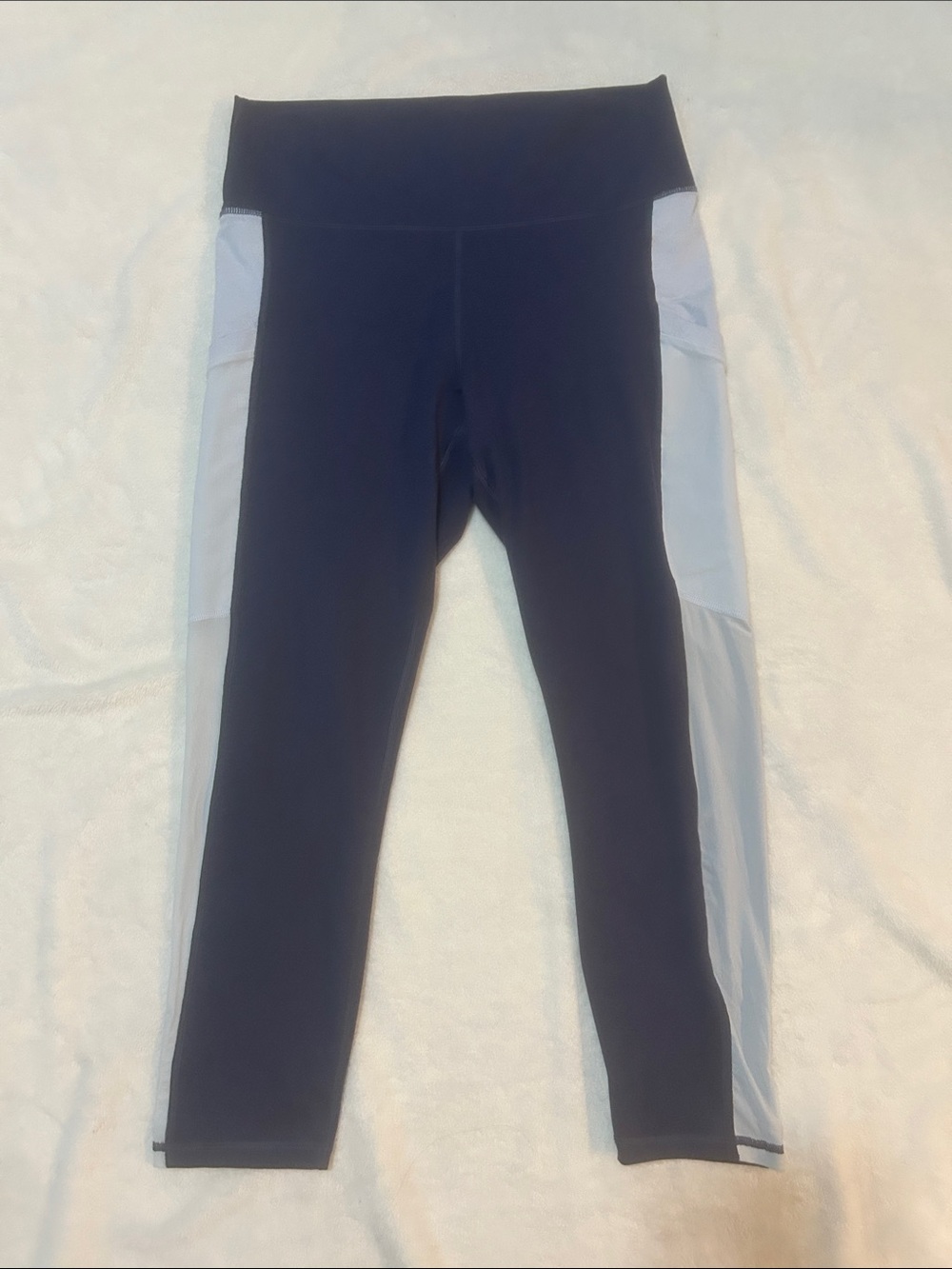 Fabletics Women’s Navy and Light Blue Performance Leggings Size Large